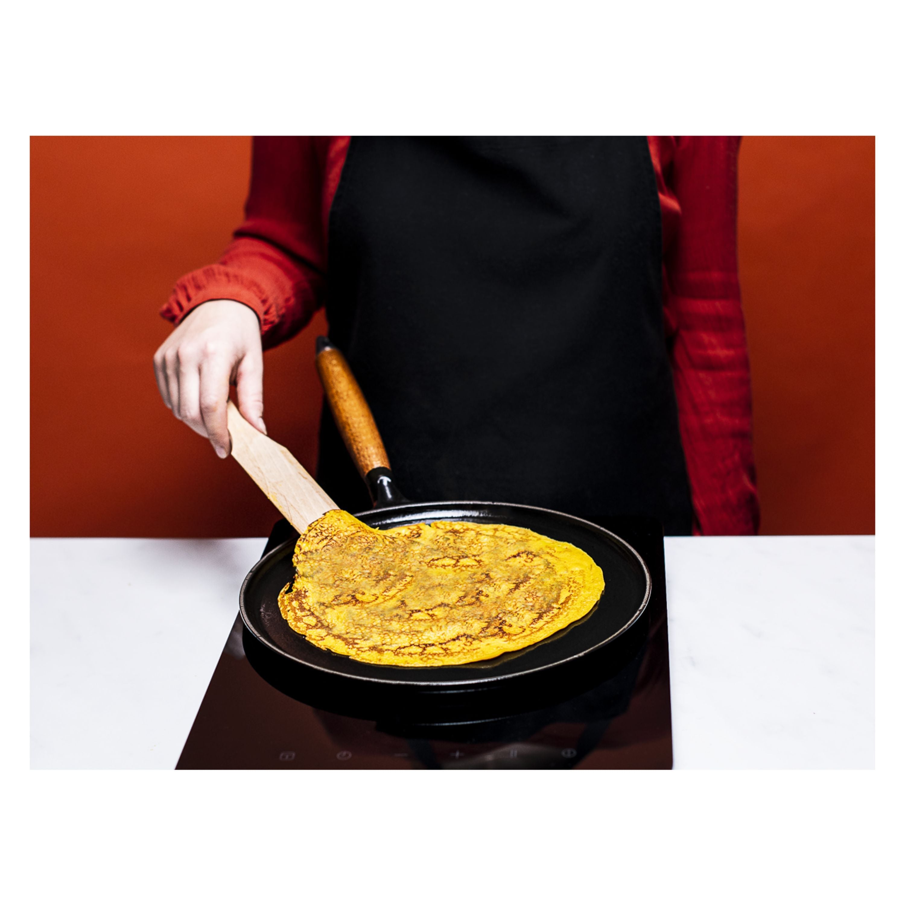 STAUB Pans 28 cm Cast Iron Pancake Pan With Wooden Handle